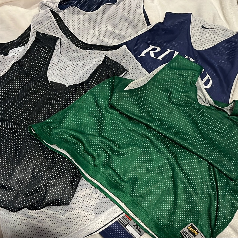 Basketball Tops 5 Pair Green, Black, and White Mesh Jerseys L/XL (2 bottom s)